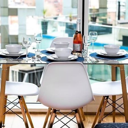 Pluxa Azure Cubic - Azure Cityview, Corporate Stays Welcome เบอร์มิงแฮม ภายนอก รูปภาพ