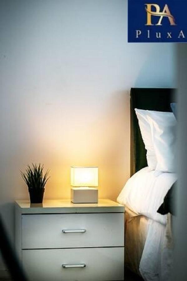 Pluxa Azure Cubic - Azure Cityview, Corporate Stays Welcome เบอร์มิงแฮม ภายนอก รูปภาพ